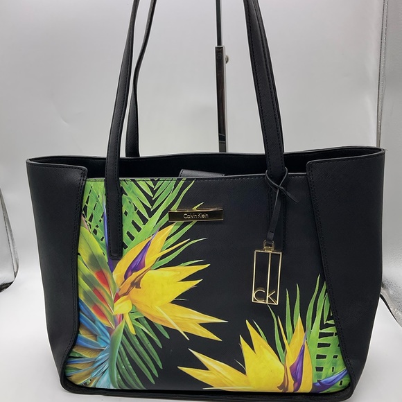 Calvin Klein Handbags - CALVIN KLEIN MARISA‎ SAFFIANO LEATHER SHOULDER BAG